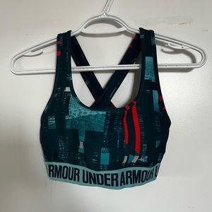 UNDER ARMOUR SPORTS BRA size Women’s M